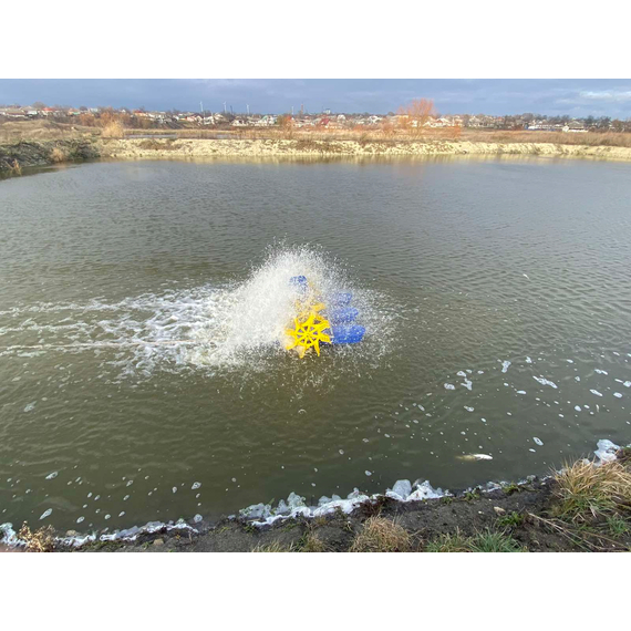 fotoКолесный 4-х лопастный аэратор для водоема HT-Y-1.5 220V 1.5kW KUBBER, изображение 6фото
